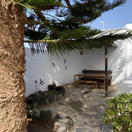 Isabel Villa *